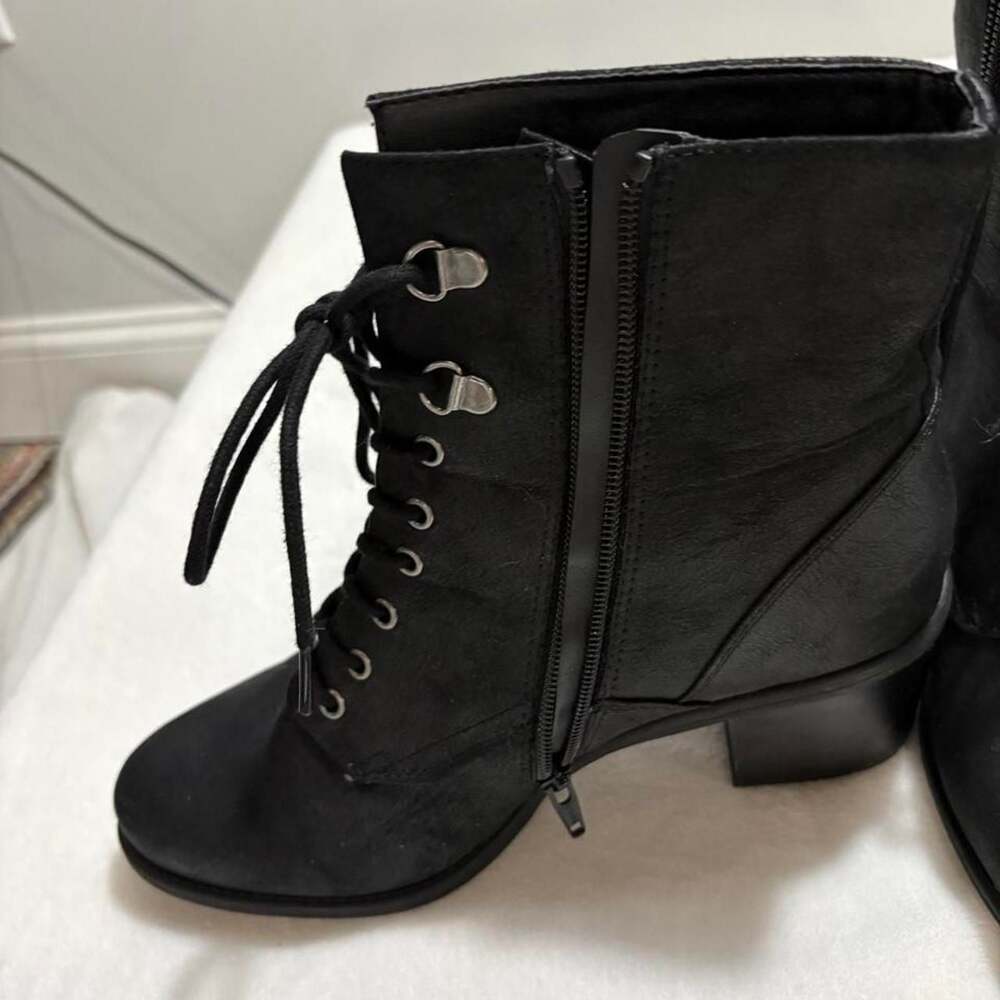 White Mountain Dorian Black Lace-Up Ankle Boots Size 10W